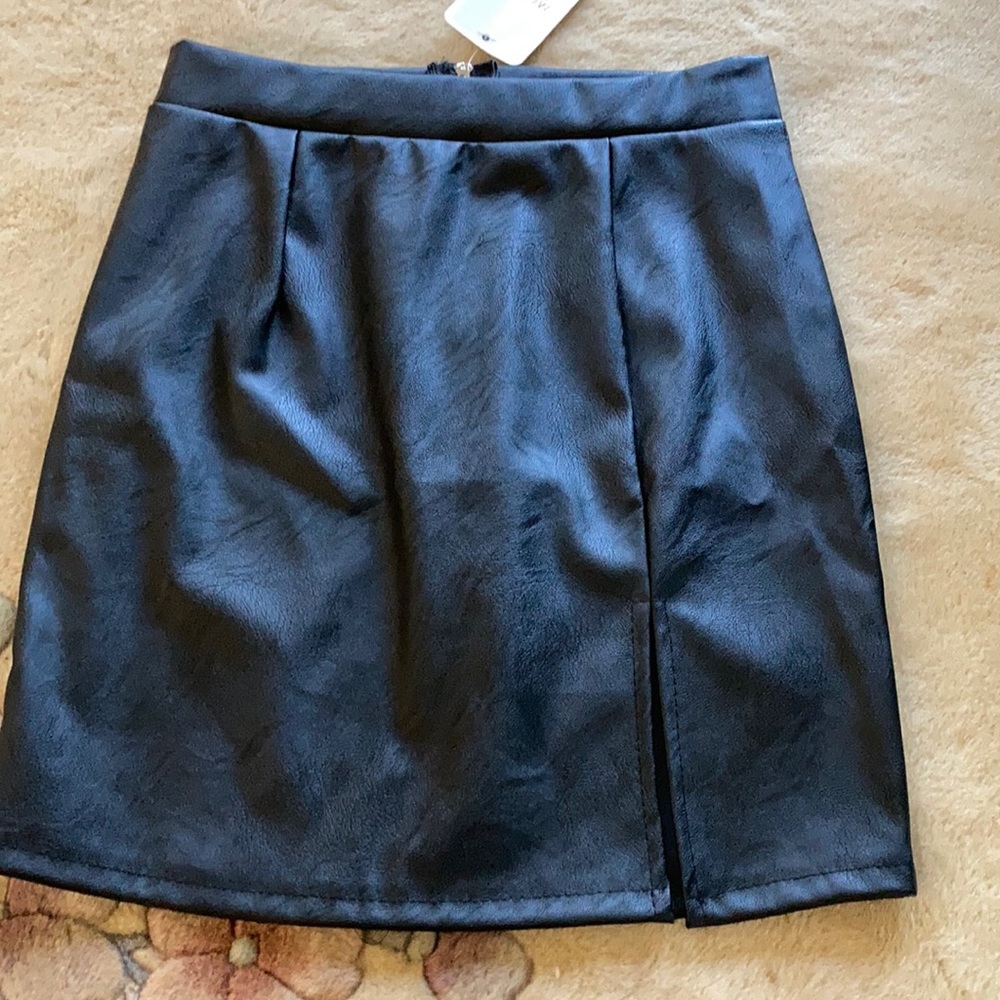 NWT Pleather mini - made in Italy